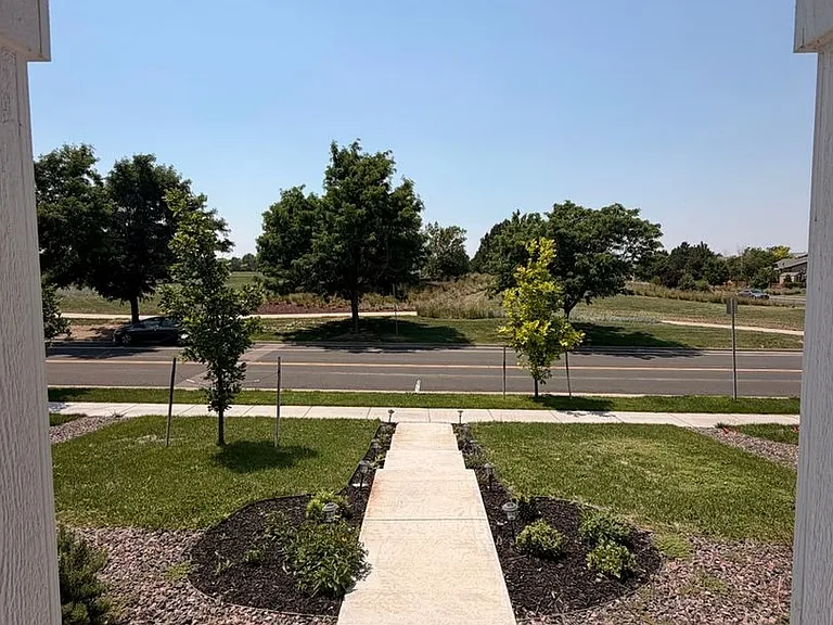 17247 Parkside Dr N — Photo 36