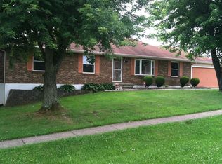 1377 Hunters Ln, Radcliff, KY 40160