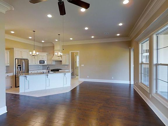 5th image of 104 Bluewater Dr