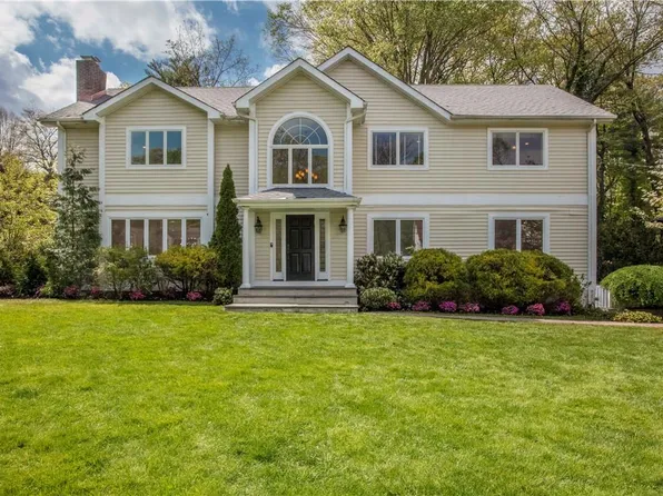 69 Kewanee Road, New Rochelle, NY 10804