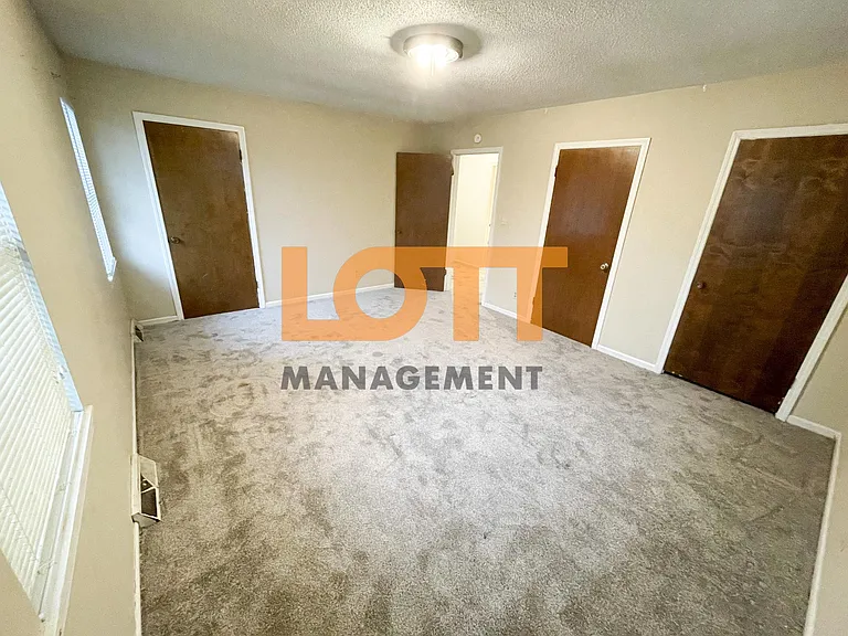 31 Saint Mark Rd — Photo 15