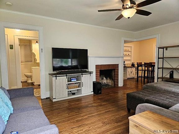4th image of 1414 W Chaloner Dr