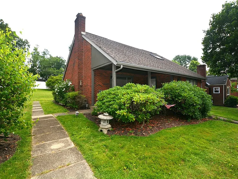 1816 Park Circle Dr — Photo 3