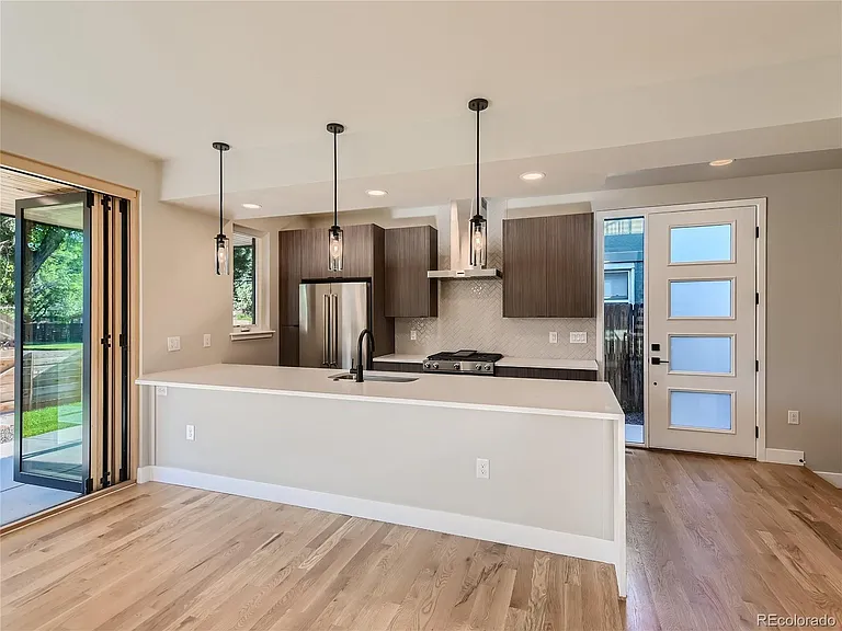 2605 W 40th Ave — Photo 5