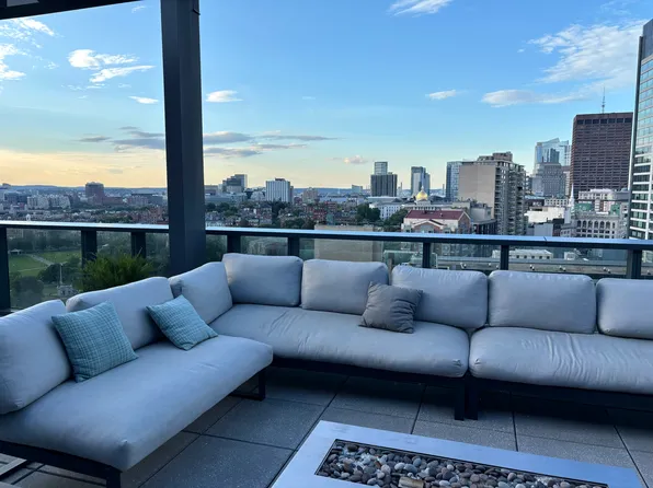 55 Lagrange St #1208, Boston, MA 02116