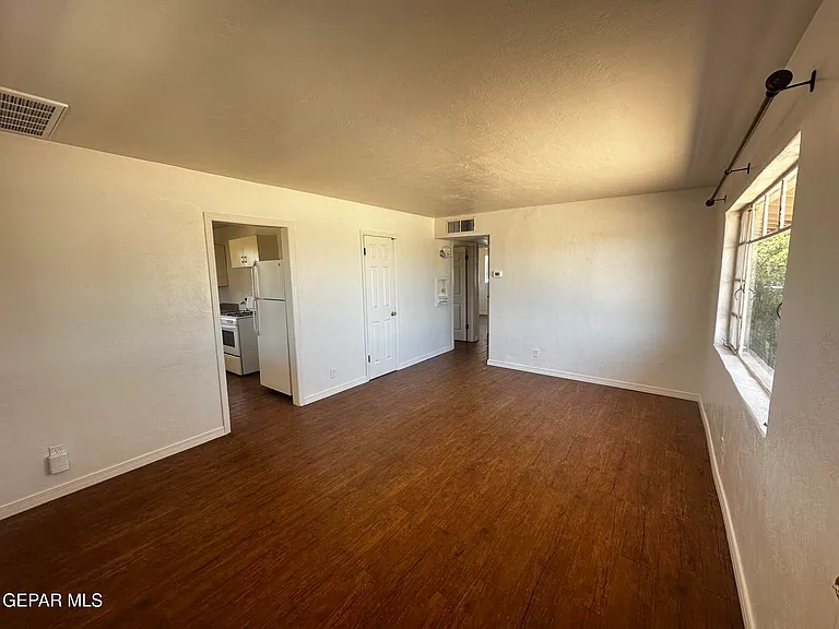 5116 Marie Tobin Dr — Photo 2