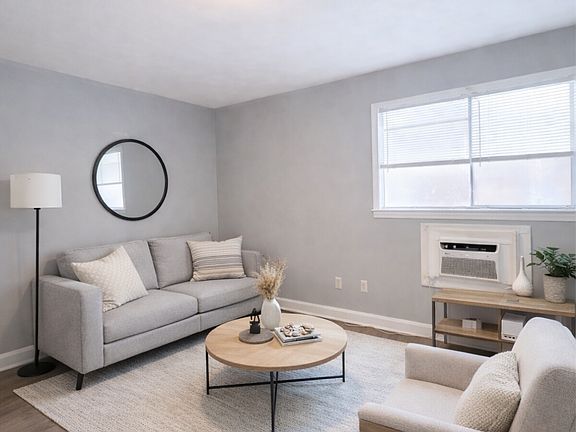 2nd image of 1111 W Academy St #4