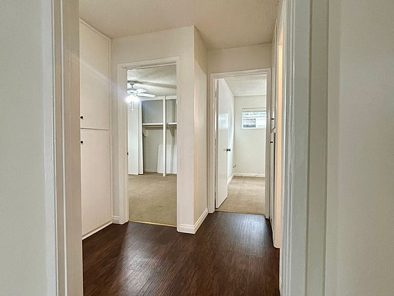 5th image of 106 W Oak St