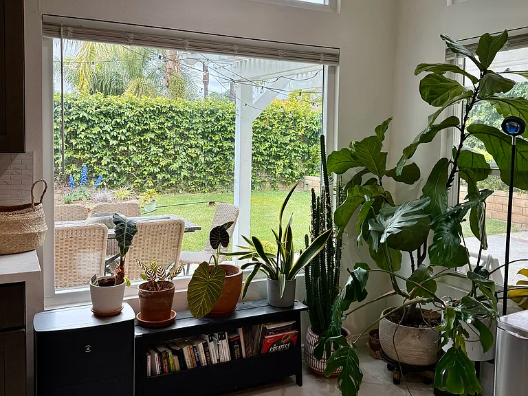 Kitchen breakfast nook