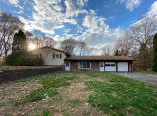 2400 Noon Rd, Jackson, MI 49201