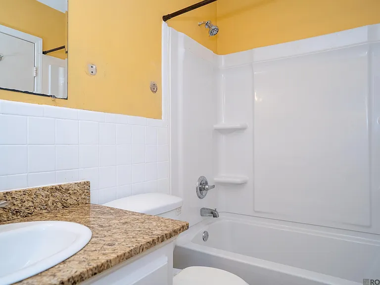 4630 Southpark Dr — Photo 14