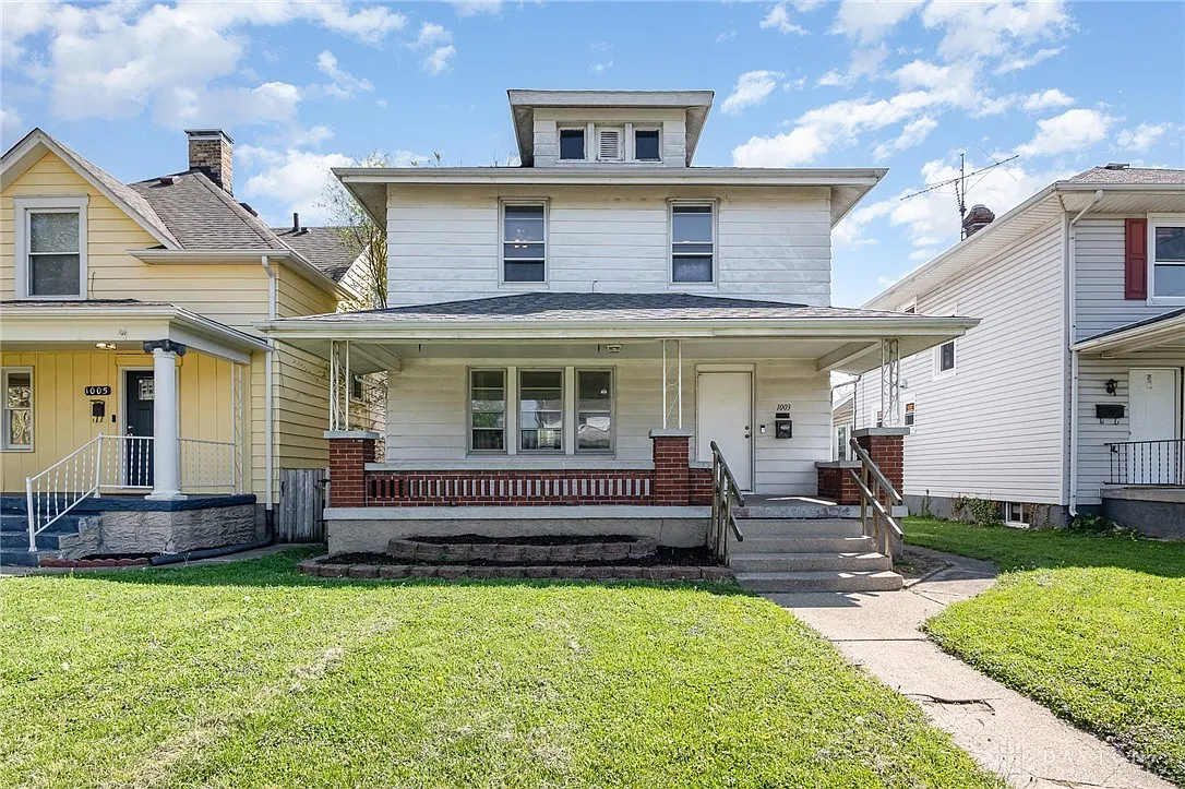 1003 Malvern St photo 1