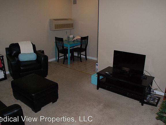 3rd image of 159 Gazette Ave APT 9