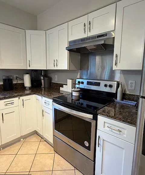 10301 Cherry View Ct — Photo 4