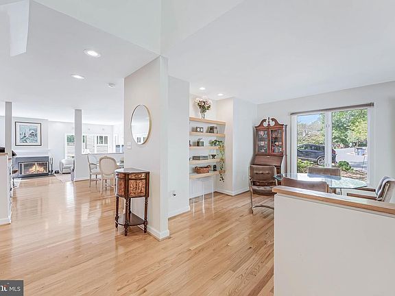 5th image of 1933 Lakeport Way