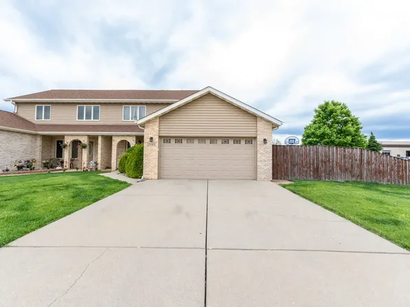 2440 Caton Crest Ct, Crest Hill, IL 60403