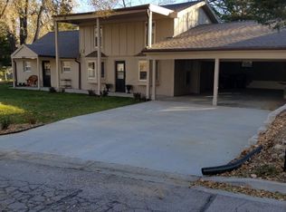 8225 Sunset Dr, De Soto, KS 66018
