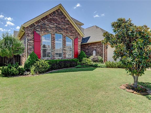 3rd image of 820 Preston Park Dr