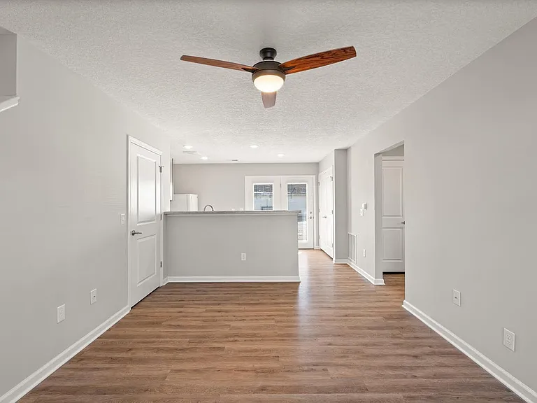 Foxtail Pointe — Photo 35