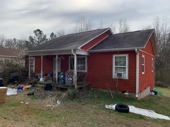 1711 Westmont Dr, Siler City, NC 27344