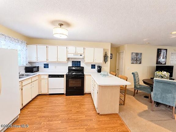 4th image of 406 Forest Park Road Unit 102