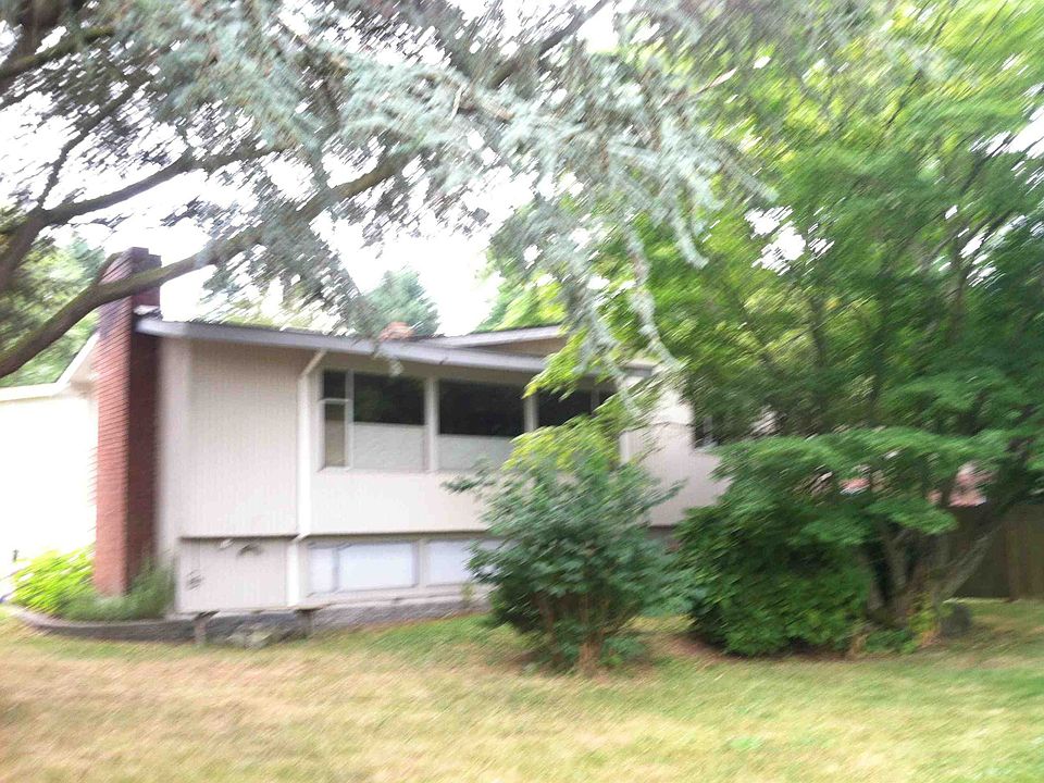 2nd image of 9223 27th Ave NE