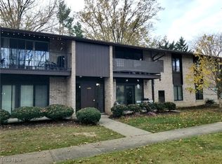 16495 Heather Ln #S204, Middleburg Heights, OH 44130