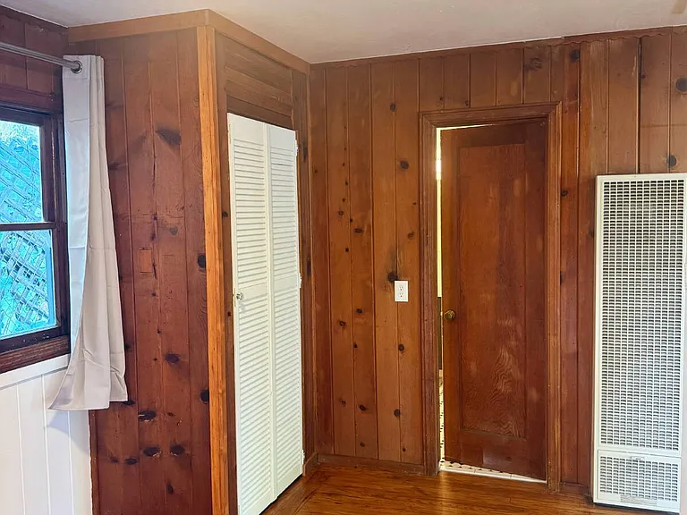 883 Lorna Dr — Photo 7