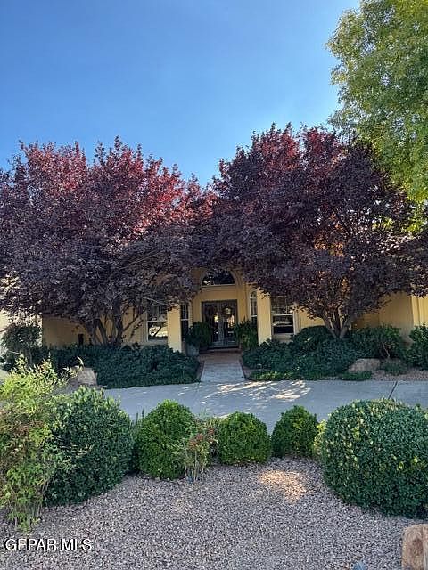 1st image of 426 Country Oaks Dr