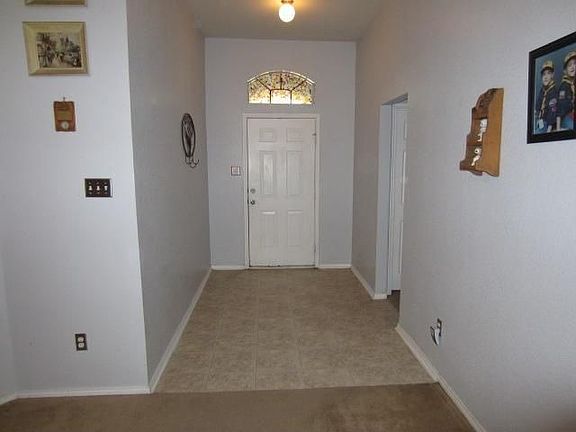 2nd image of 1319 Caroline Dr
