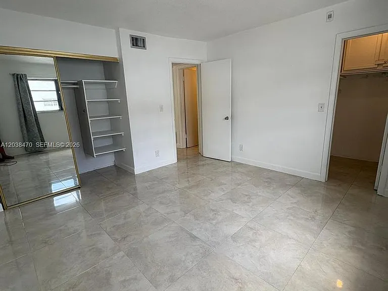 541 Blue Heron Dr #215 — Photo 27