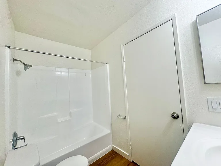 Westpark Apartments — Photo 21