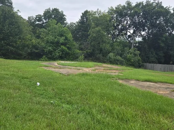 2361 S Lumpkin Rd, Columbus, GA 31903
