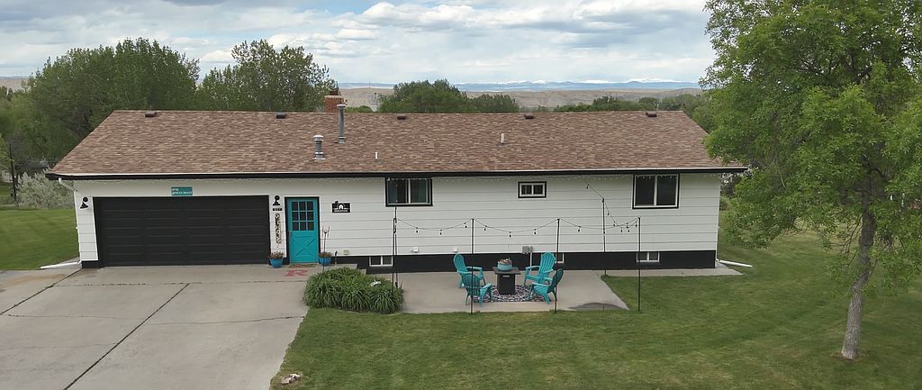 907 S 9th St - Property Image