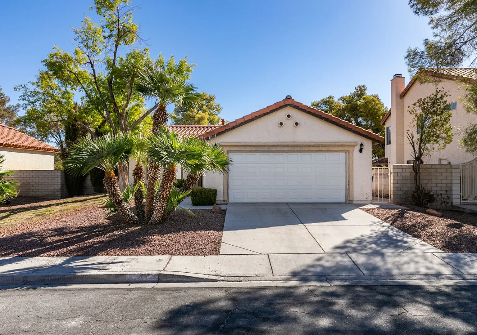 Charming Single-Story 3bdrm 2bth — Photo 1