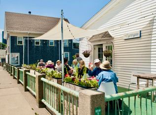 26 Main St, Vinalhaven, ME 04863
