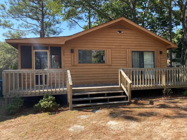 225 NE 61st St, Oak Island, NC 28465