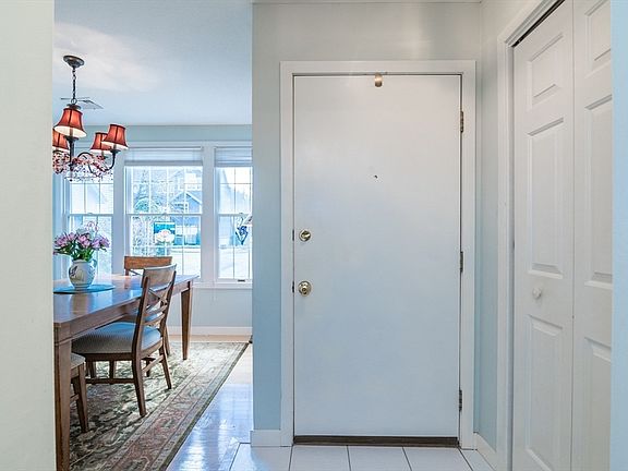 4th image of 60 Amity Pl Unit 60
