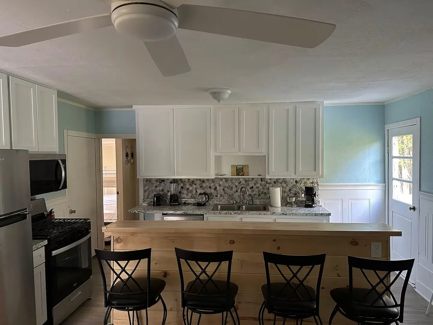 384 Parker Farm Road — Photo 3