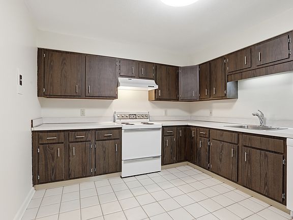 3rd image of 1008 Paradise Rd #4PK
