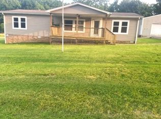 96 Hill Dr, Cadiz, KY 42211