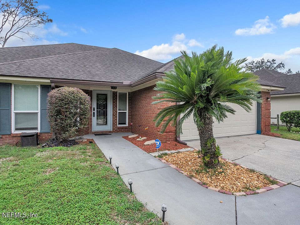 1st image of 1617 CRABAPPLE COVE Court N