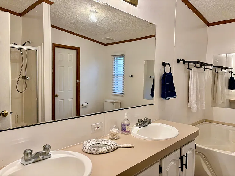 58 Forest Ct — Photo 21
