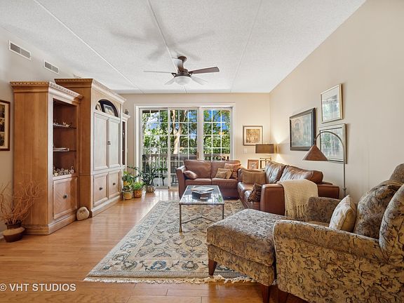 4th image of 940 Augusta Way APT 205
