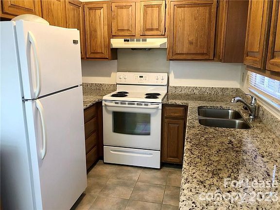 3rd image of 418 Kingsley Dr
