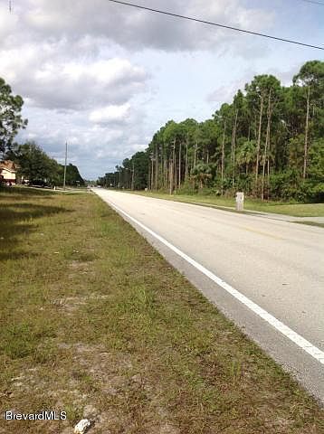 2nd image of 981 De Groodt Rd SW