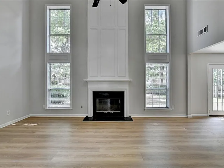340 Waddington Trl — Photo 18