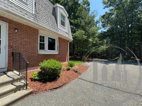 10 Nichols St Unit 4, Jefferson, MA 01522
