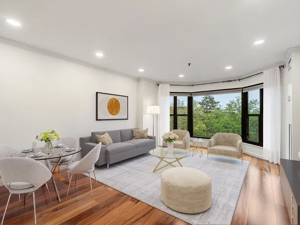 16 Harcourt St #5J, Boston, MA 02116