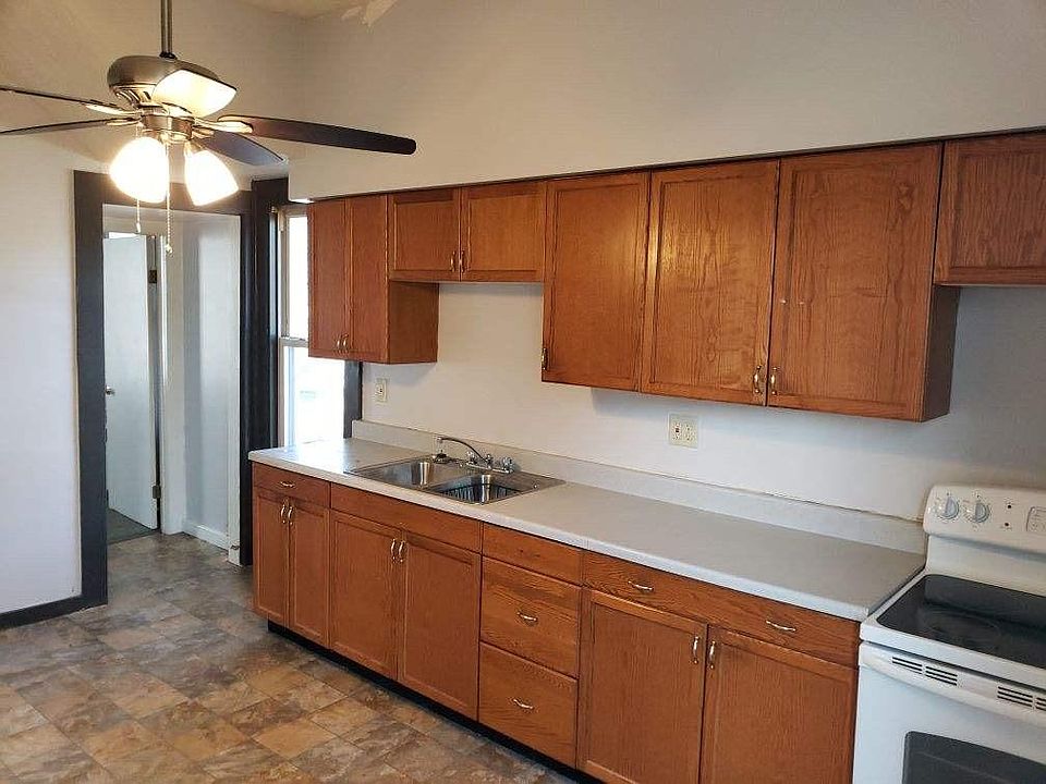 Kitchen with dinette area
